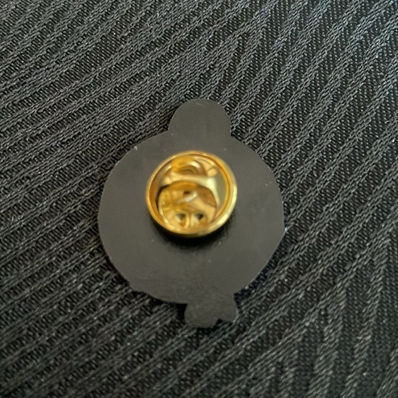 Alien Need To Go Home Enamel Pin - Picture 2 of 2